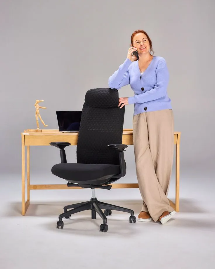 Adjustable office chair with lumbar support detail